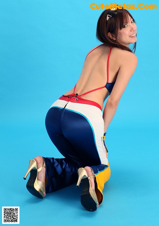 Kaori Yokoyama - Waitress Cuban Porn